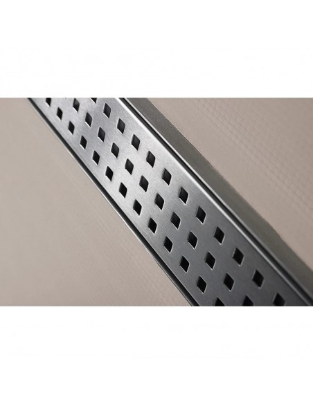 Seitlicher Blick Auf Den Rahmen Der Duschrinne, Der Oben Aus Der Platte Hinausragt