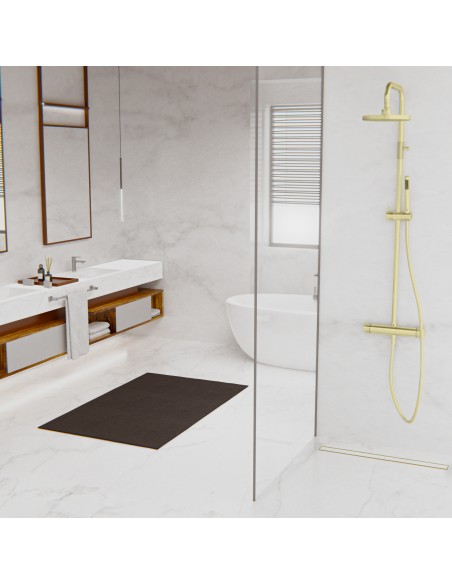 Geräumiges Marmorbad Mit Gold Reversible Ablauf Und Moderner Dusche