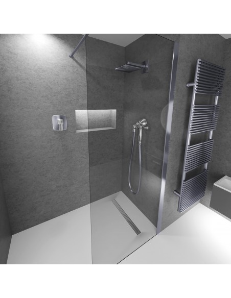 Graue Mikrozement - Dusche Mit Silver Zonda Ablauf Und Schwarzer Glaswand