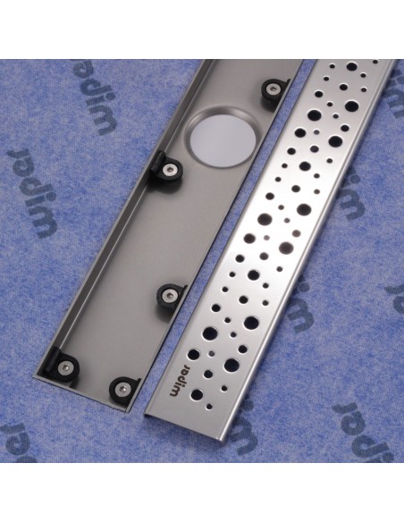 Silver Mistral Ablaufabdeckung Entfernt – Ablaufkörper Mit Zentralem Auslassloch Und Befestigungsschrauben