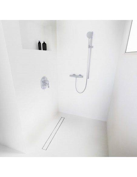 Helles Mikrozement - Bad Mit Silver Pure Ablauf, Thermostat Und Nische