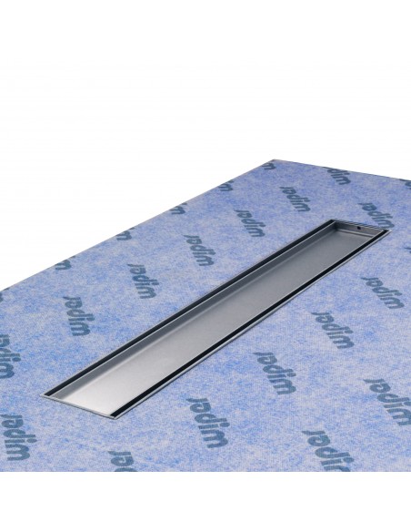 Gesamtansicht Des Silver Reversible Ablaufs, Eingelassen In Nassraumwanne Auf Abdichtungsbahn – 