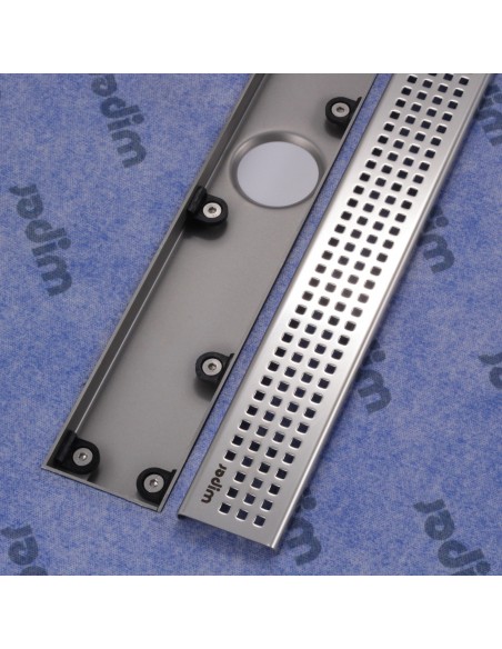 Silver Sirocco Ablaufabdeckung Entfernt – Ablaufkörper Mit Zentralem Auslassloch Und Befestigungsschrauben