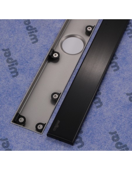 Black Ponente Ablaufabdeckung Entfernt – Ablaufkörper Mit Zentralem Auslassloch Und Befestigungsschrauben