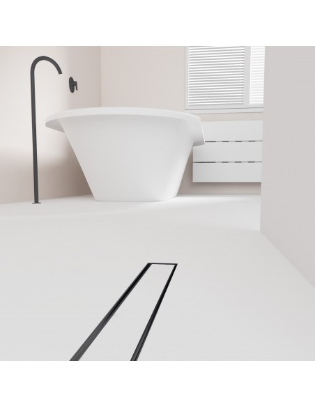 Modernes Badezimmer Mit Badewanne Und Black Reversible Ablauf Im Weißen Boden