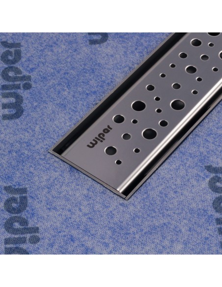 Seitennahaufnahme Der Silver Mistral Ablaufabdeckung, Bündig Auf Abdichtungsbahn Montiert