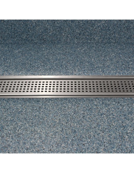 Wiper Drain VF Sirocco Eingebaut In Grauem Vinylboden, Draufsicht Auf Die Ablaufabdeckung